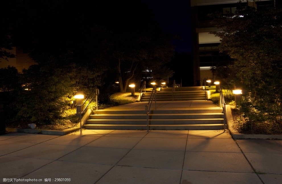 生活用品  关键词:庭院灯灯光效果 夜景 黑夜 晚上 夜晚 照明 灯光 灯