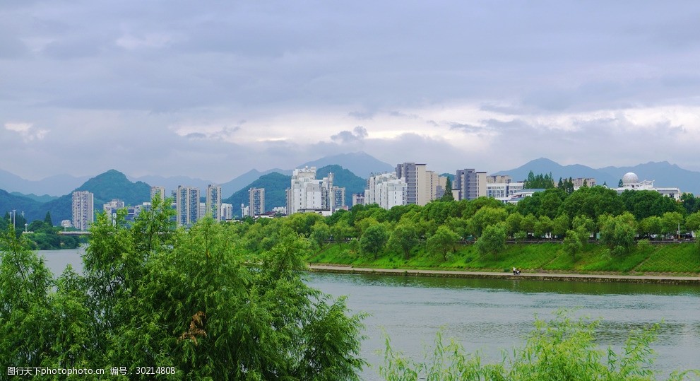 關鍵詞:新安江畔風貌 安徽省 黃山市 黎陽 風景 風情 攝影 旅遊攝影