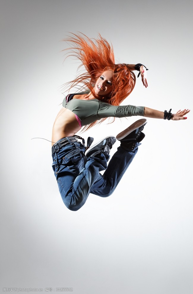 现代舞者舞蹈姿势34